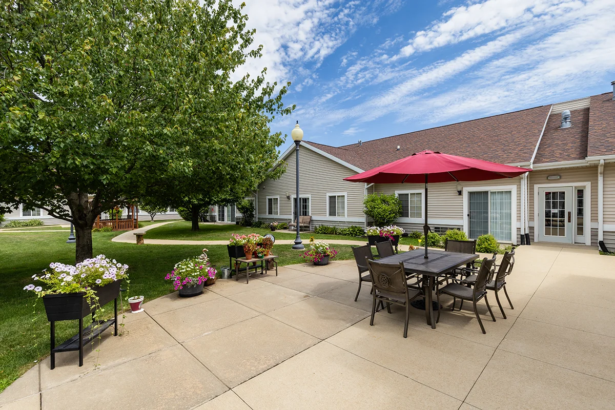 https://www.jaybirdseniorliving35.net/wp-content/uploads/2023/09/clover_ridge_03_1200px.webp